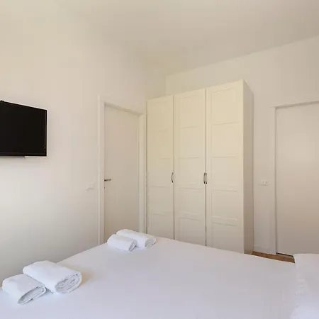 Valery - By Impero House * Stresa
